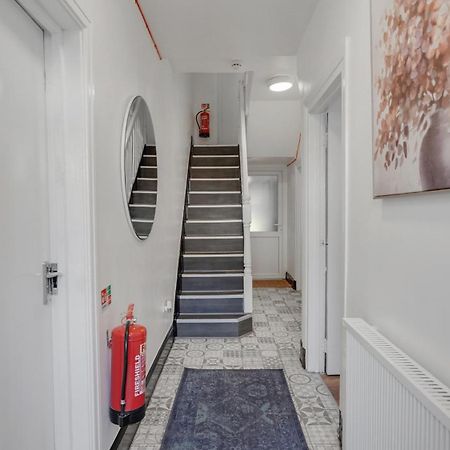 Comfy Double En-Suite Room In Barking Barking  Exterior photo